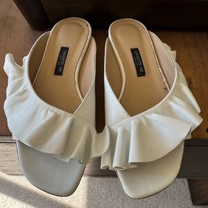 A great white sandal!